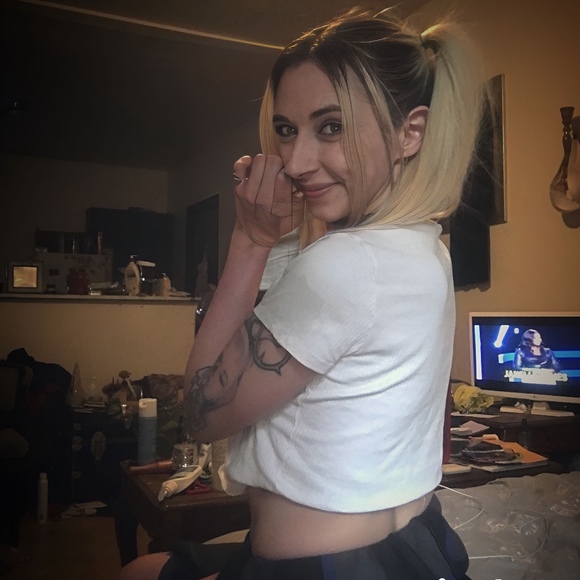 Meet your Posher, Nikki - Picture 1 of 1